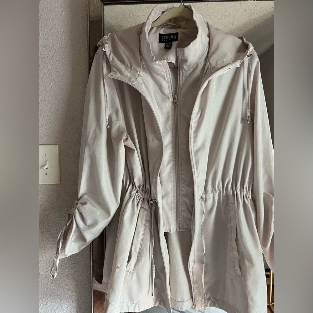 Jones New York Lightweight Utility Jacket in Soft Grey - Converts to Pouch - XL